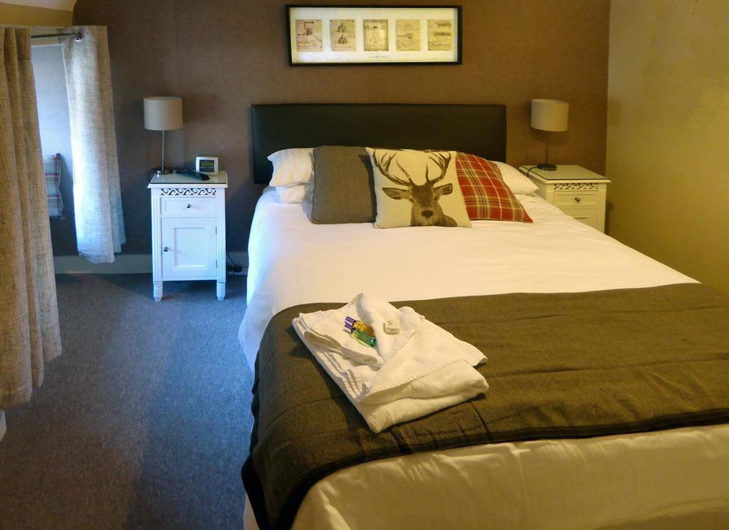 Hotel Hambro Arms Milton Abbas Zimmer foto
